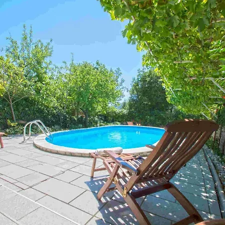 Holiday home Kruzic Kuca *